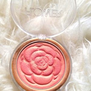 **closet closing. Make offer!**Flower beauty Warm Hibiscus blush